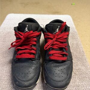 Nike Jordan 1 low spikes, size 4.5
